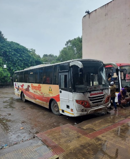 msrtc tarakpur st bus stand platform